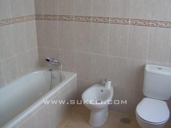 Townhouse for rent - Sevilla - Brenes - 700 €