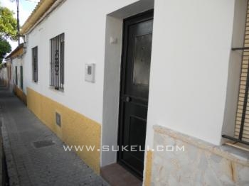 House for sale  - Sevilla - Castilleja de la cuesta - 140.000 €