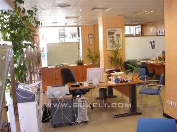 Office for rent - Sevilla - Sevilla - Los Remedios - 15.000 €