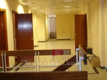 Office for rent - Sevilla - Sevilla - Los Remedios - 15.000 €