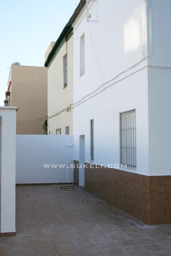 Alquiler de Casa - Sevilla - Sevilla - Nervion - 1.000 €